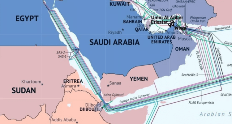 Уязвимость кабелей в Красном море. Красное море является самым уязвимым участком для кабелей глобального интернета. Фото.