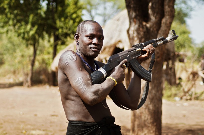 Bigpicture.ru ethiopia warrior kalashnikov